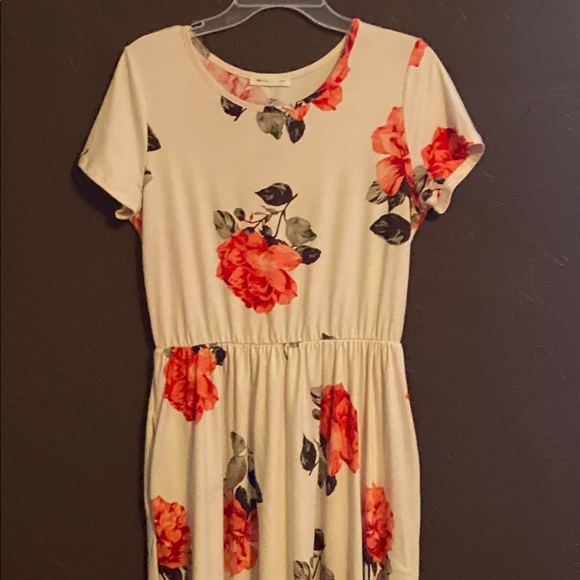 Floral Dress - Picture 2 of 3